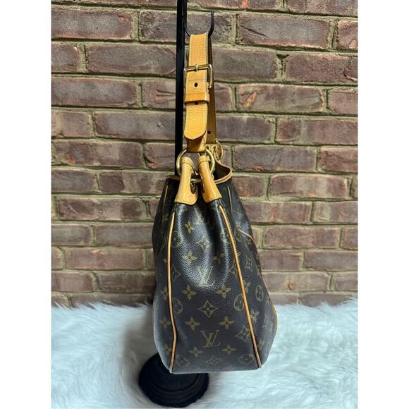 Louis Vuitton Authentic Monogram Galleria PM Bag - Picture 6 of 15